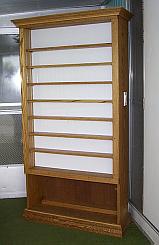 2005 National Raffle Prize: Oak Display Case