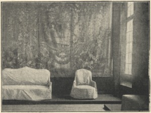 Fig. 2. — Musée des Gobelins « Salle Mignard »
